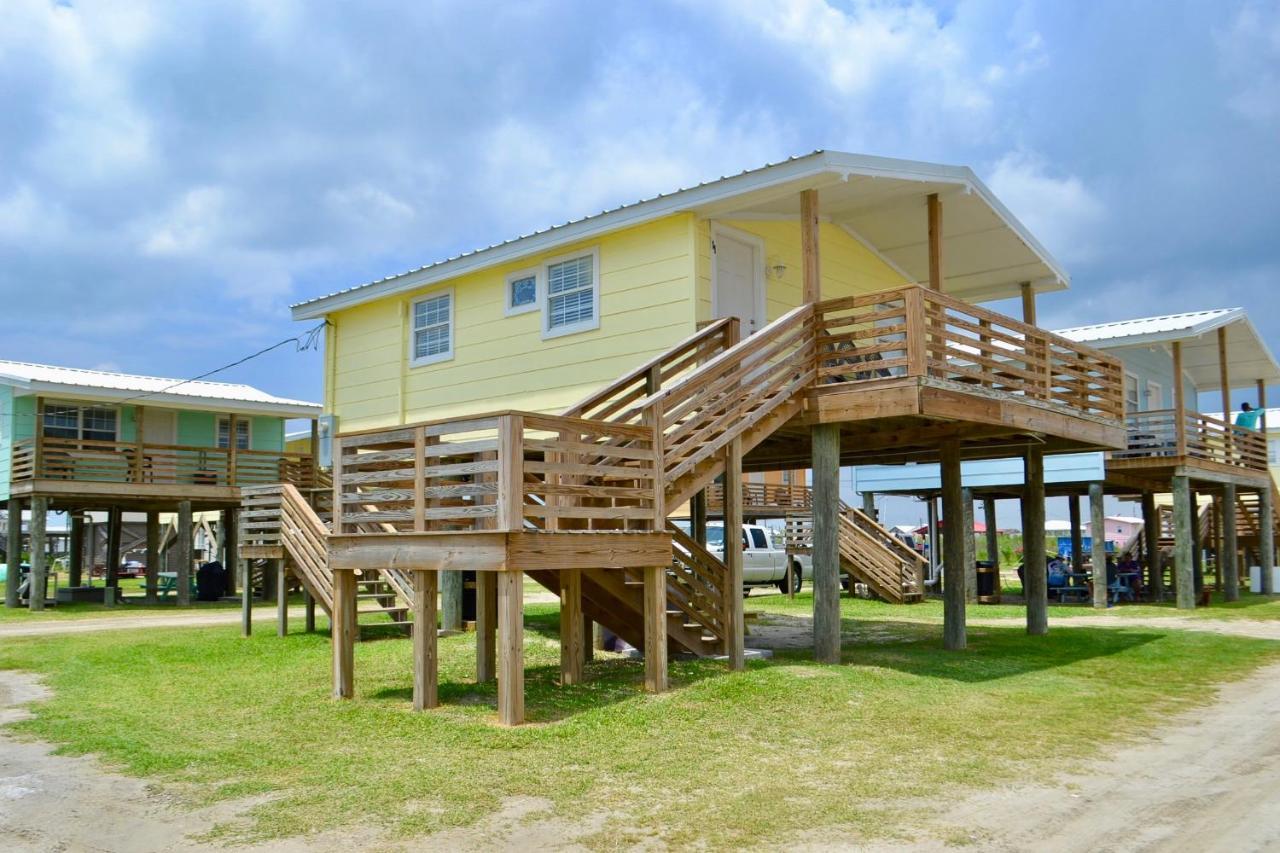 Blue Dolphin Inn And Cottages Grand Isle Exterior photo