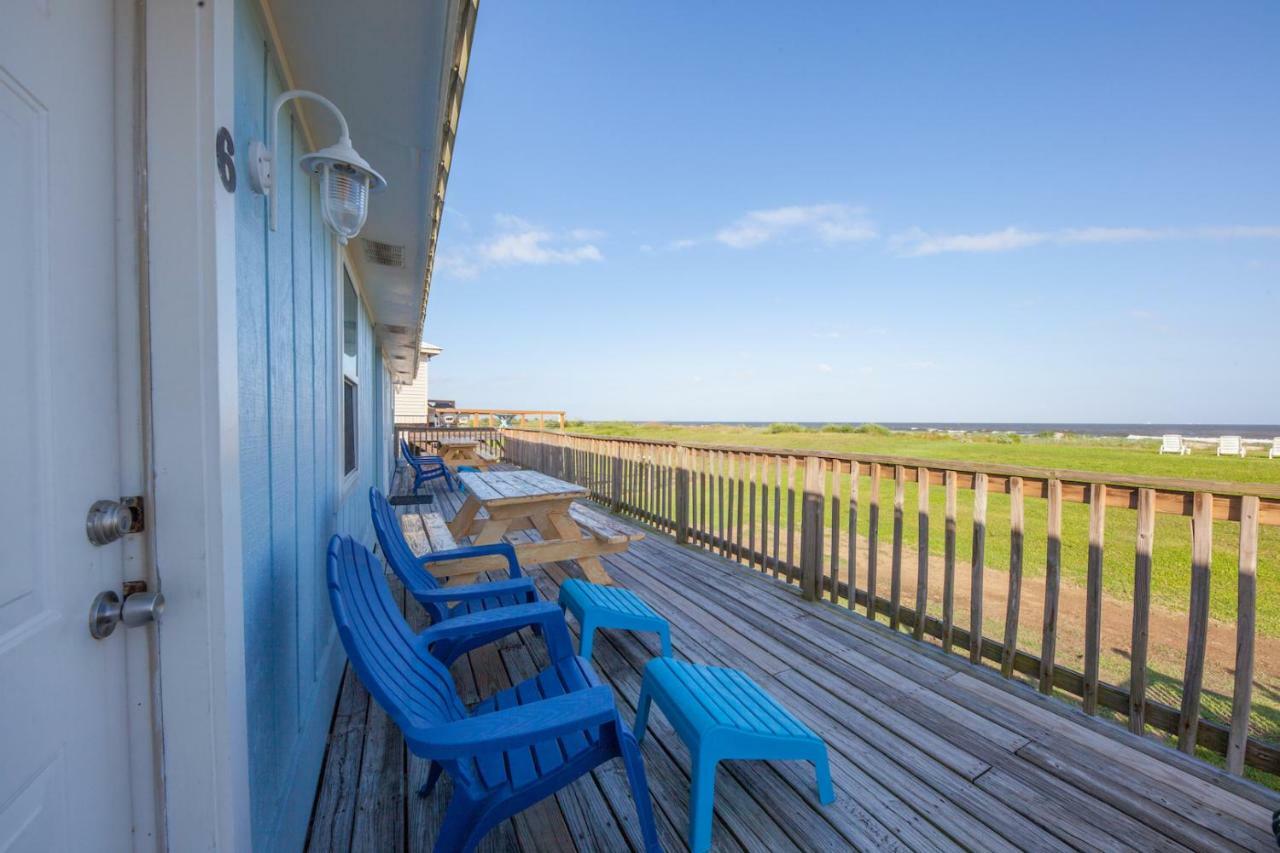 Blue Dolphin Inn And Cottages Grand Isle Exterior photo